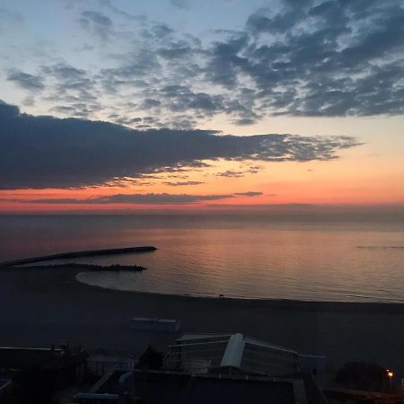 Faleza Nord Sea View Apartment Konstanca Kültér fotó